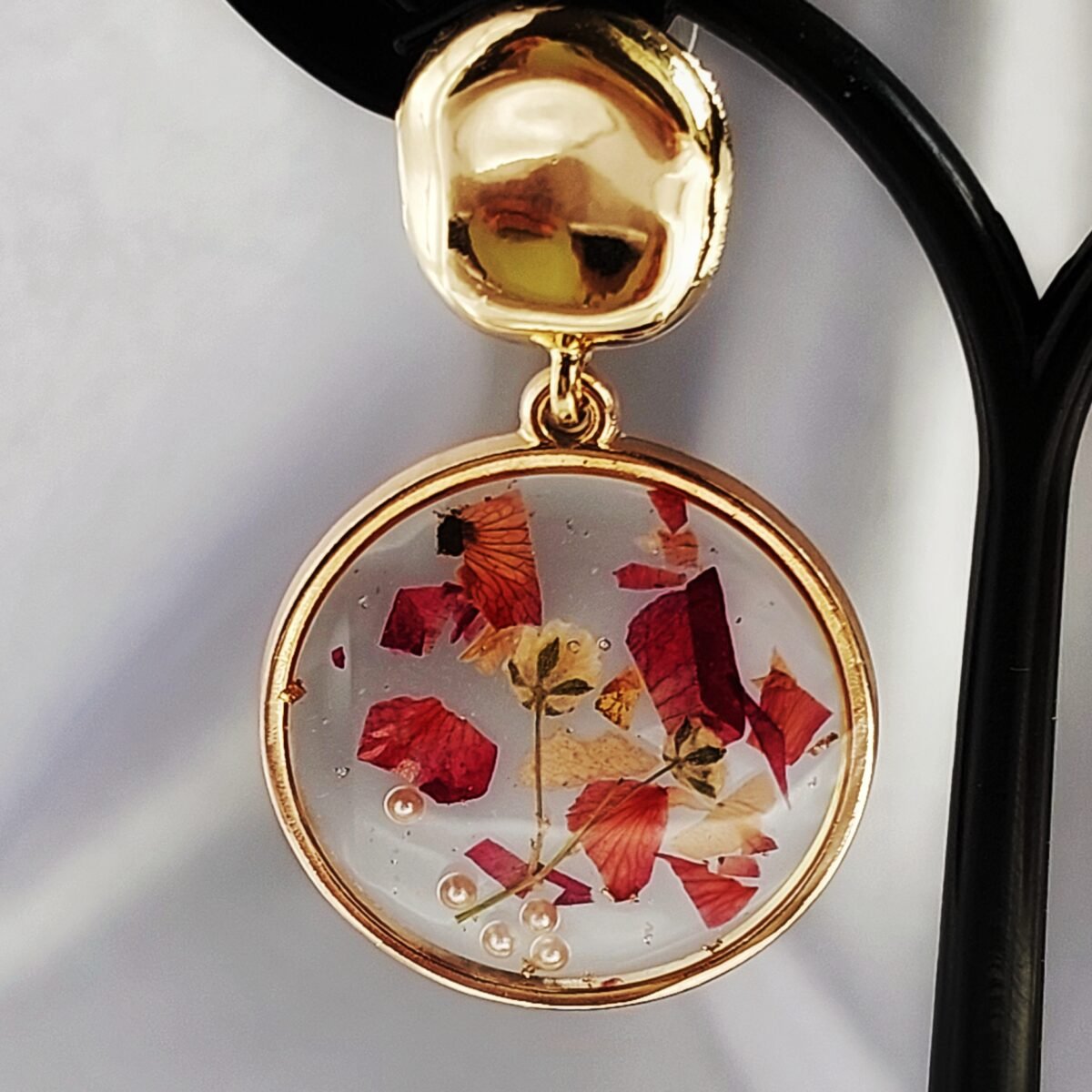 Clear Resin Floral Earring - Image 7