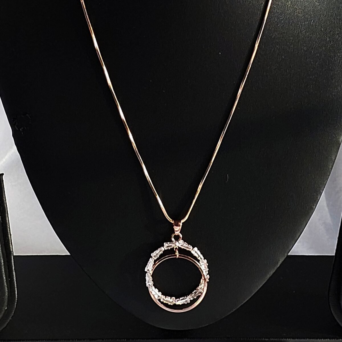 Aurea Rose Gold Neck Chain - Image 1