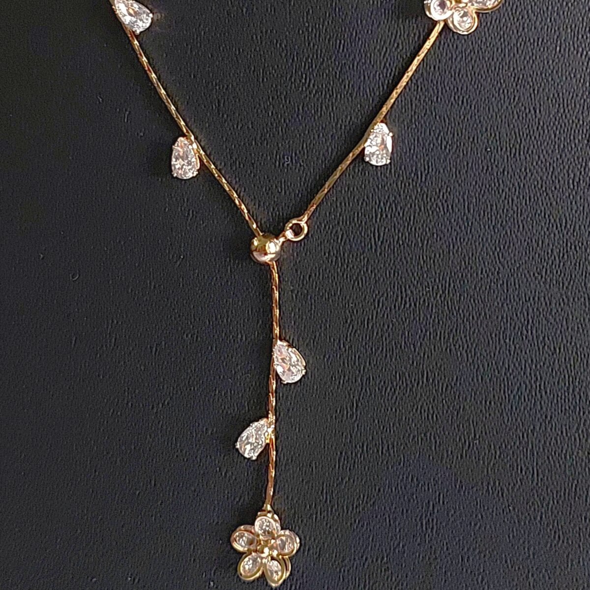 Golden Bloomfall Necklace - Image 1