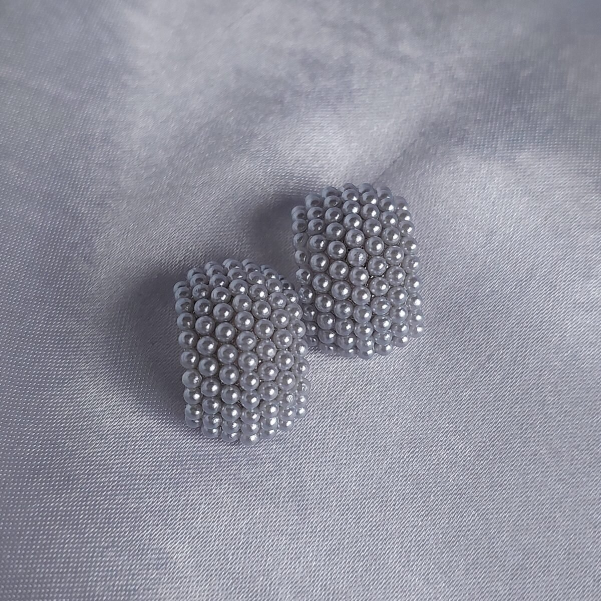 Pearl lined Studs - Image 2