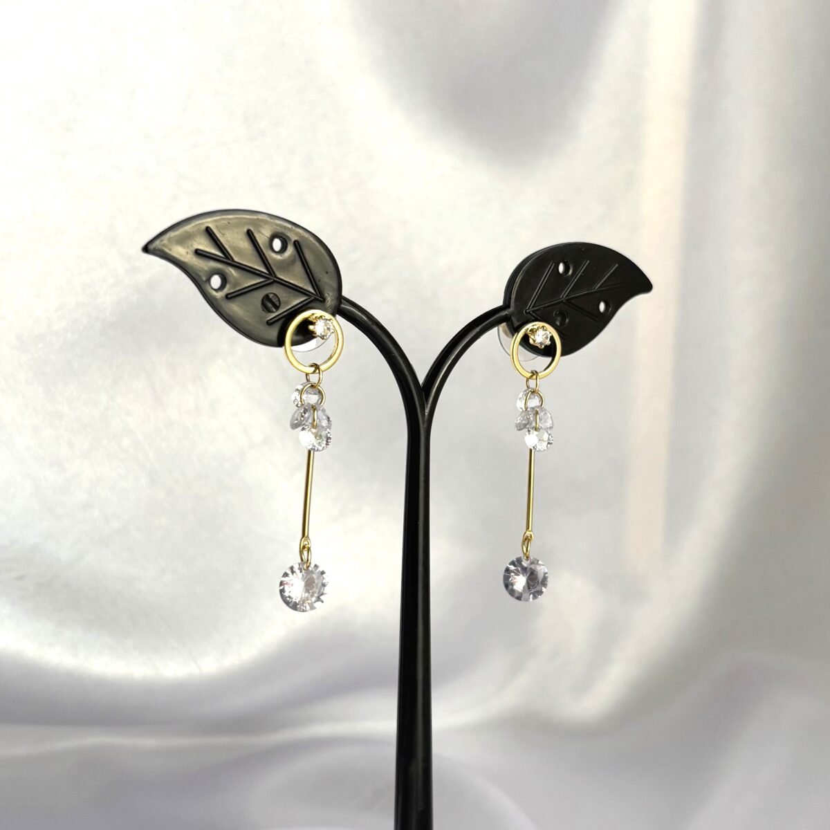 Western Minimal Earring - Image 2