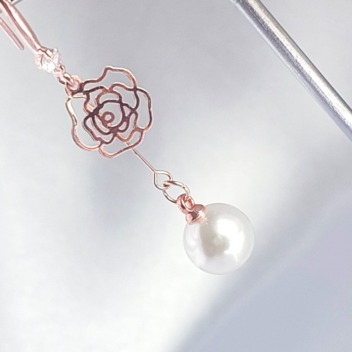 Light Weight Earring - Image 1