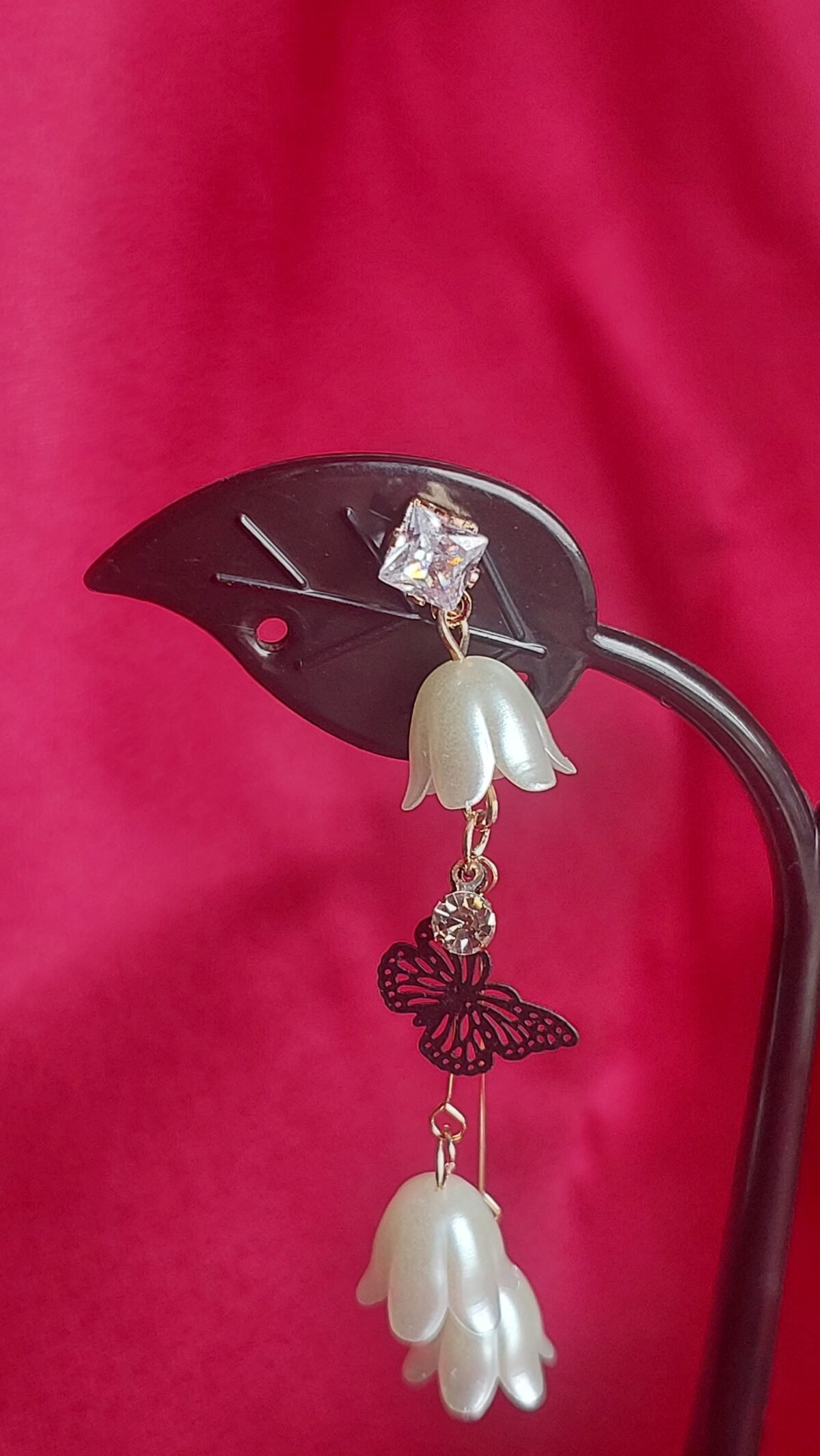 Light Weight White Tulips Earring - Image 3