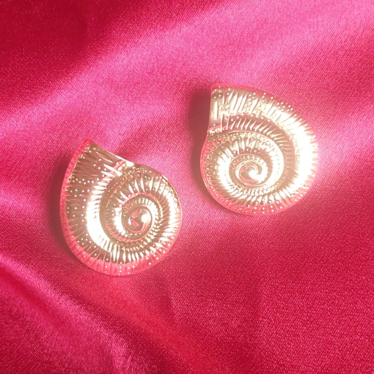 Golden Spiral Stud - Image 1