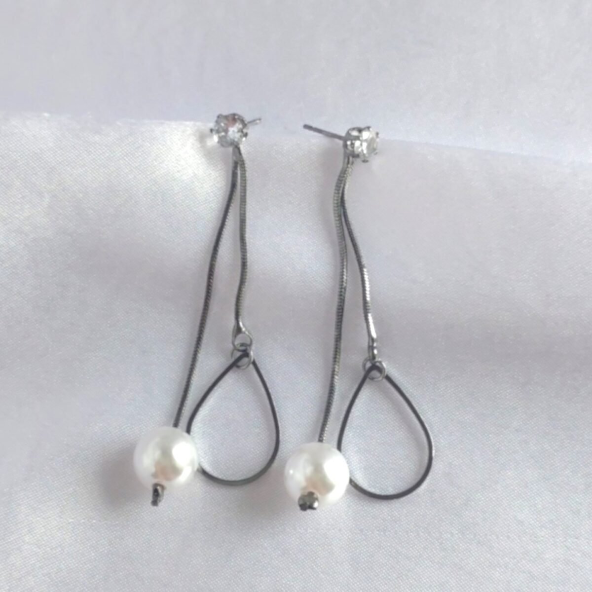 Light Weight Drop Earring - Image 4